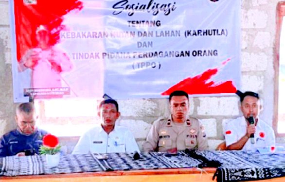 Polsek Rote Timur Gandeng Dinas Terkait Sosialisasi Karhutla Kepada Masyarakat Lakamola dan Pengodua