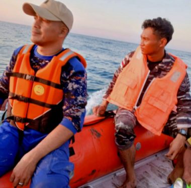 Laka Laut Nelayan Rote Di Hundihuk Belum Ditemukan, Lanal Pulau Rote Dan Tim SAR Gabungan Sigap Mencari